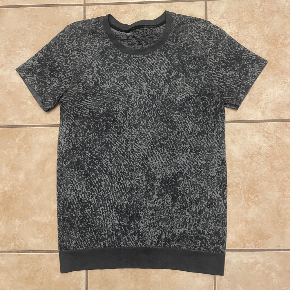 Lululemon swiftly relaxed SS size 4